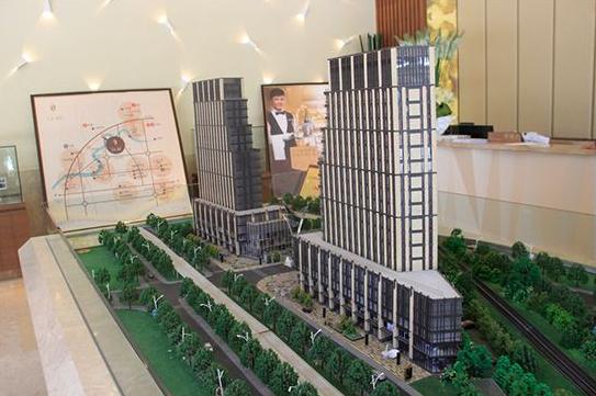 万业新阶